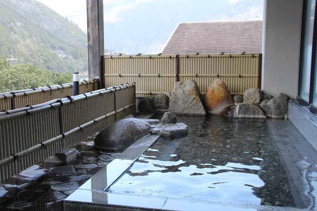 Iruka Onsen Hotel Seiryuusou Kumano Buitenkant foto