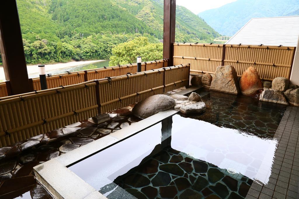 Iruka Onsen Hotel Seiryuusou Kumano Buitenkant foto